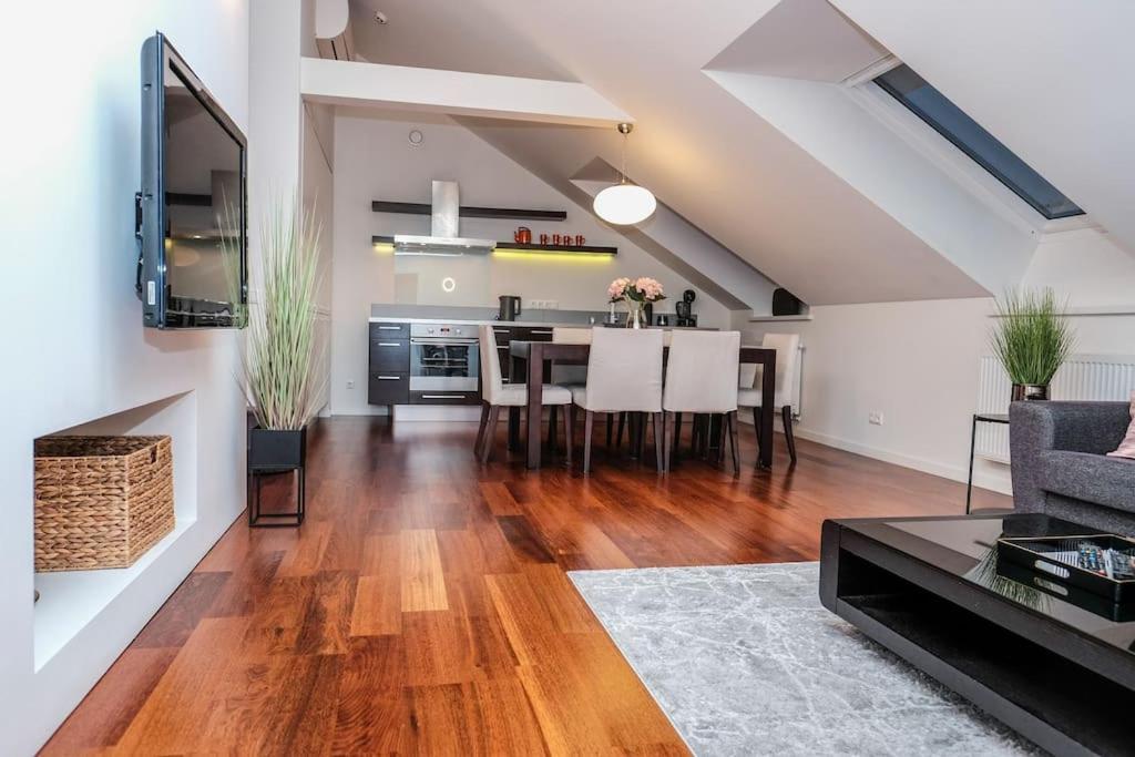#Stayhere - Spacious Luxury Town Hall 3Bdr Apartment VNO Buitenkant foto