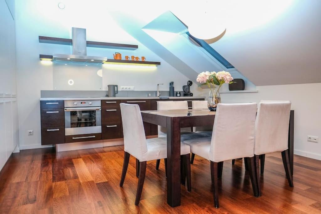 #Stayhere - Spacious Luxury Town Hall 3Bdr Apartment VNO Buitenkant foto
