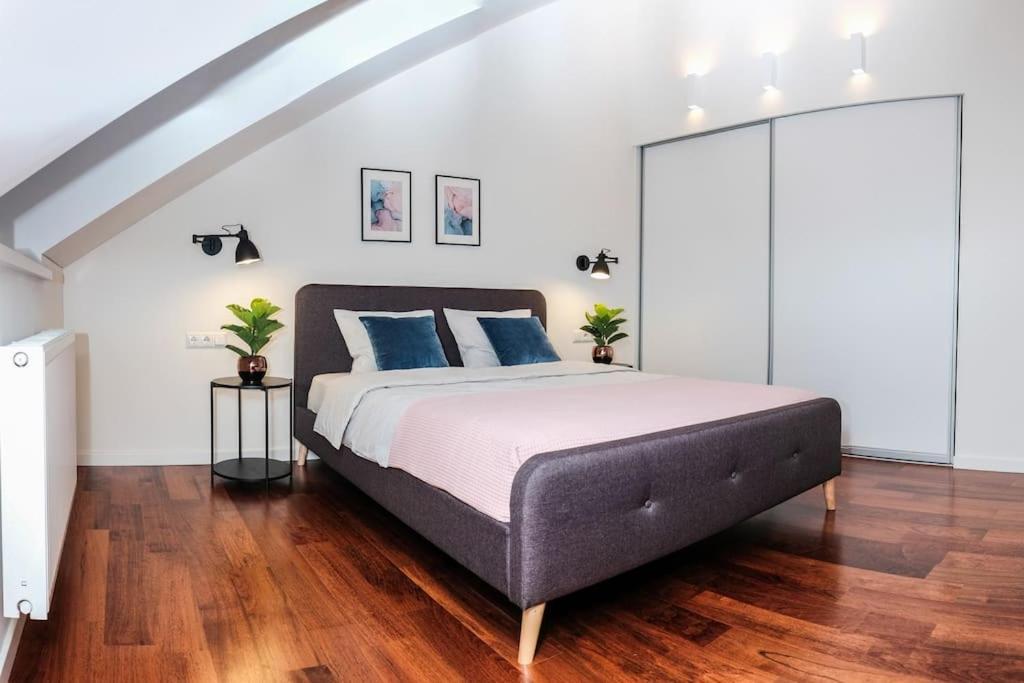 #Stayhere - Spacious Luxury Town Hall 3Bdr Apartment VNO Buitenkant foto