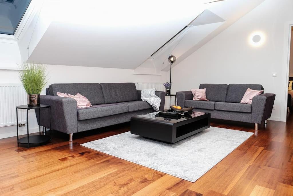 #Stayhere - Spacious Luxury Town Hall 3Bdr Apartment VNO Buitenkant foto