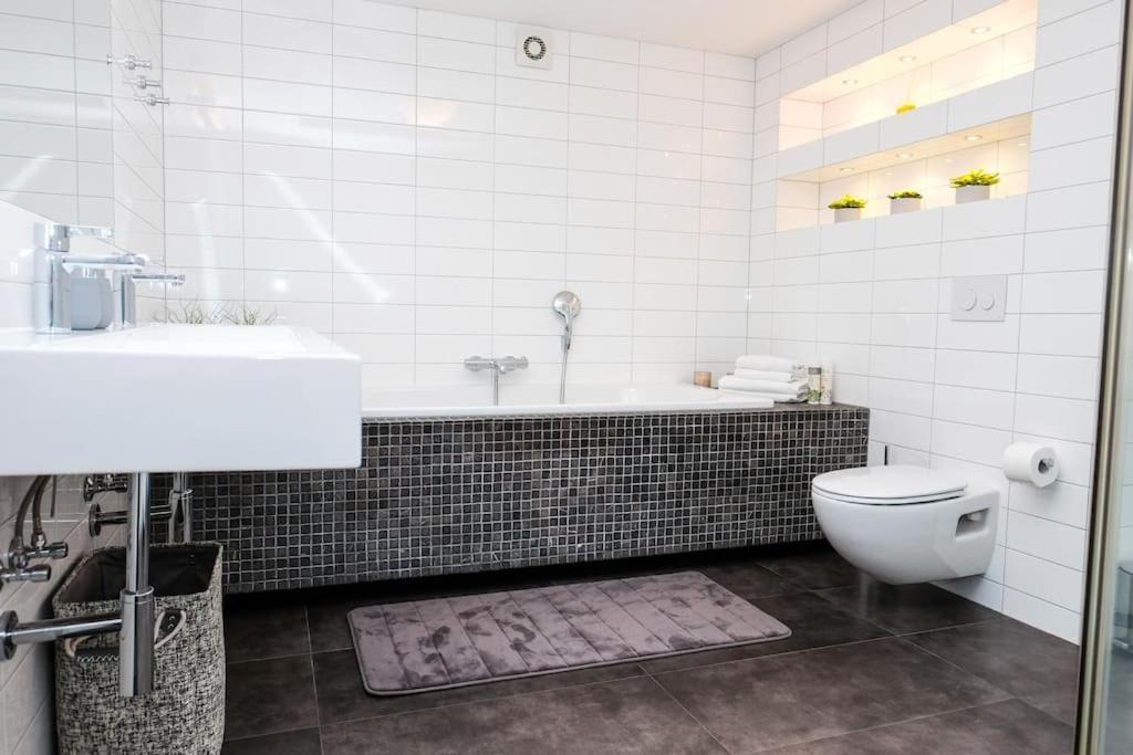 #Stayhere - Spacious Luxury Town Hall 3Bdr Apartment VNO Buitenkant foto